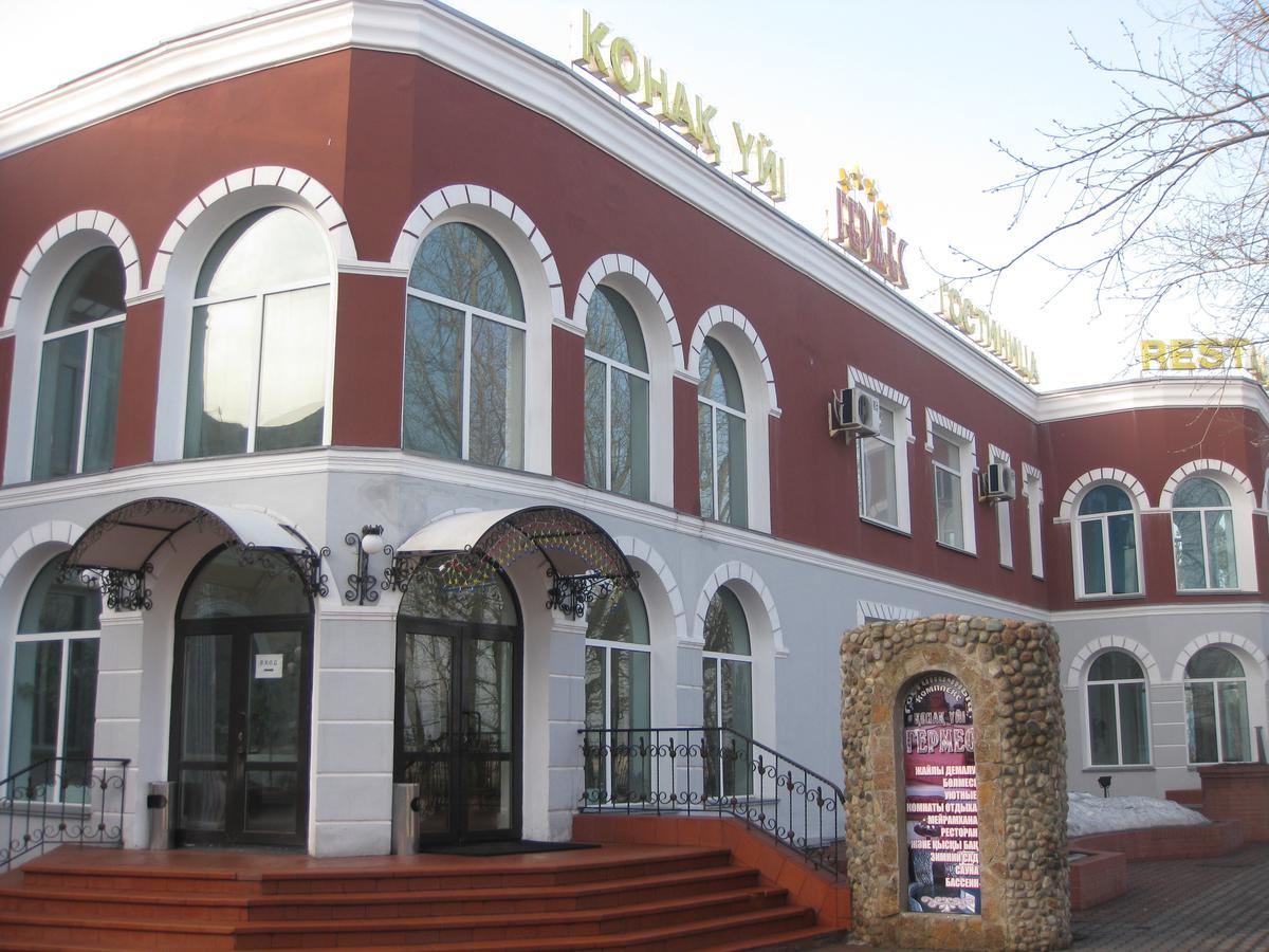 Gostinichny Komplex Germes كاراغاندي المظهر الخارجي الصورة